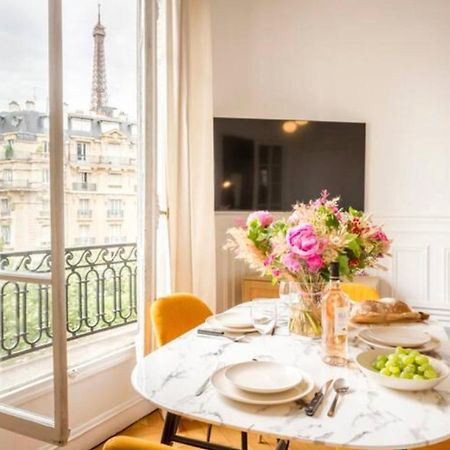 Luxury Suites Tour Eiffel Best View Париж Экстерьер фото